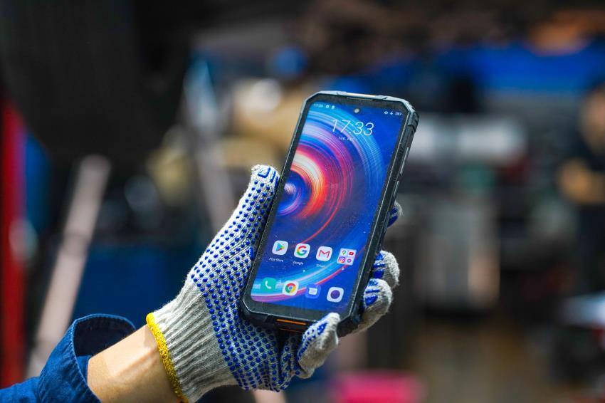 December Deal--Buy Oukitel WP10 at $399.99, the first 500 buyers get a free $40 TWS bluetooth earphone - OUKITEL Store